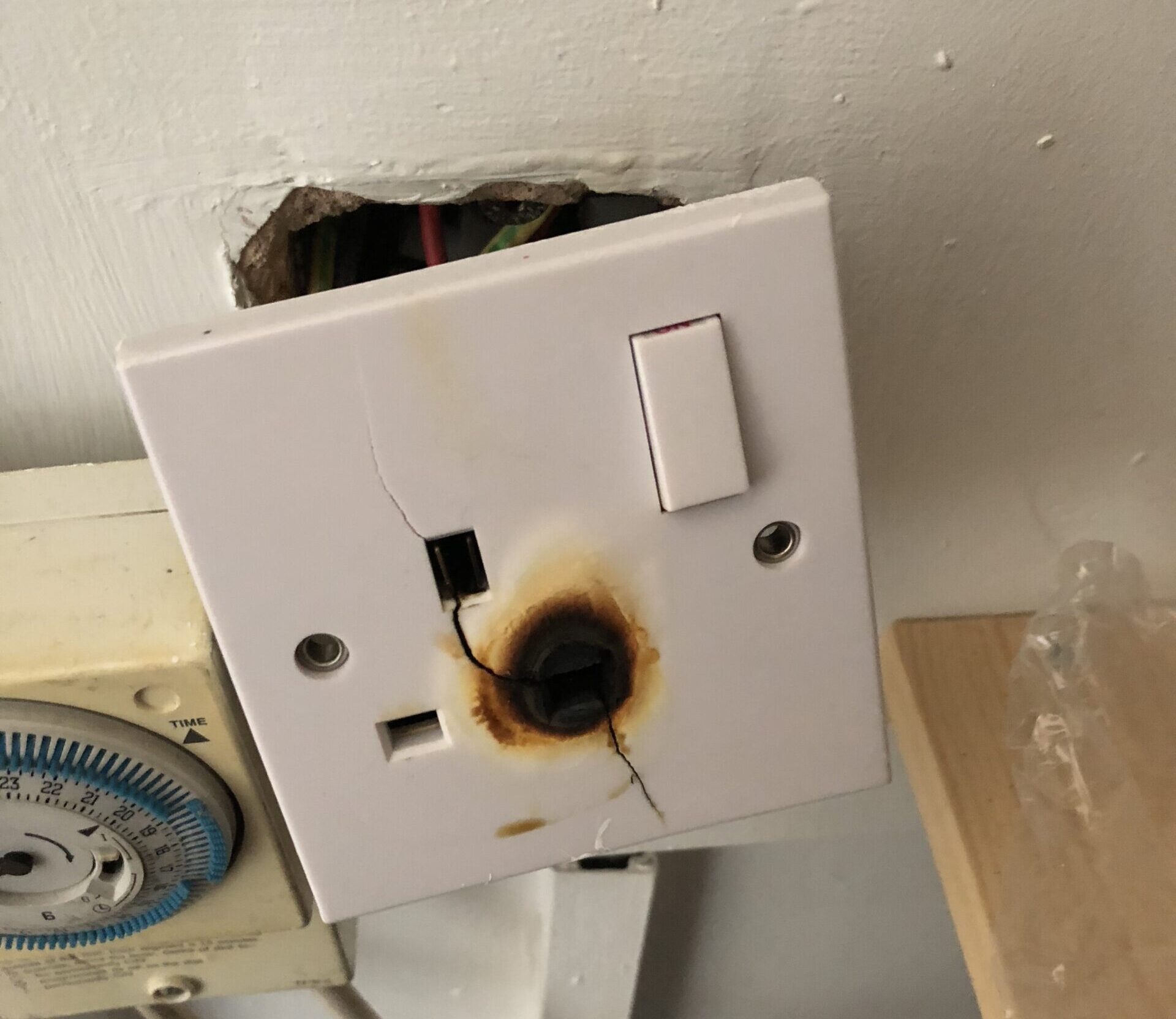 Burnt Socket